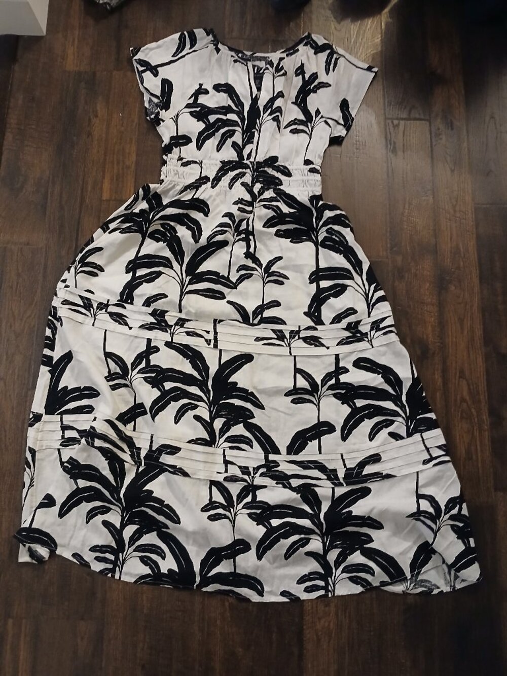 Tahari summer dress